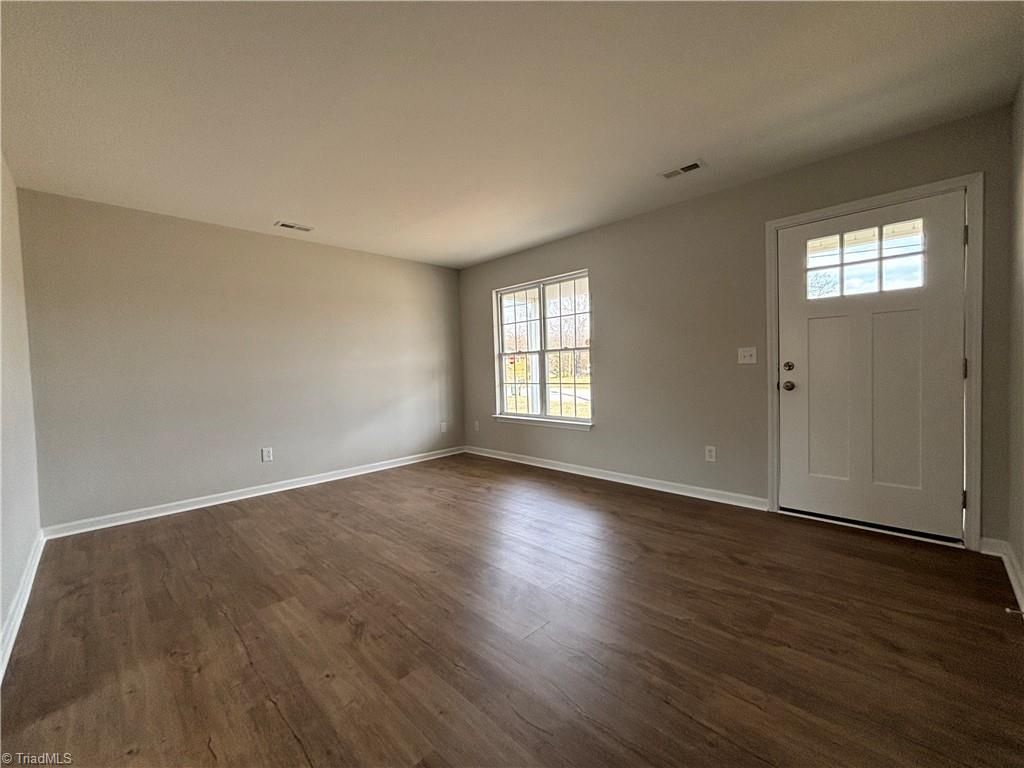 Photo of 1402 Ardmore Drive, Greensboro, NC 27401 (MLS # 1211127)