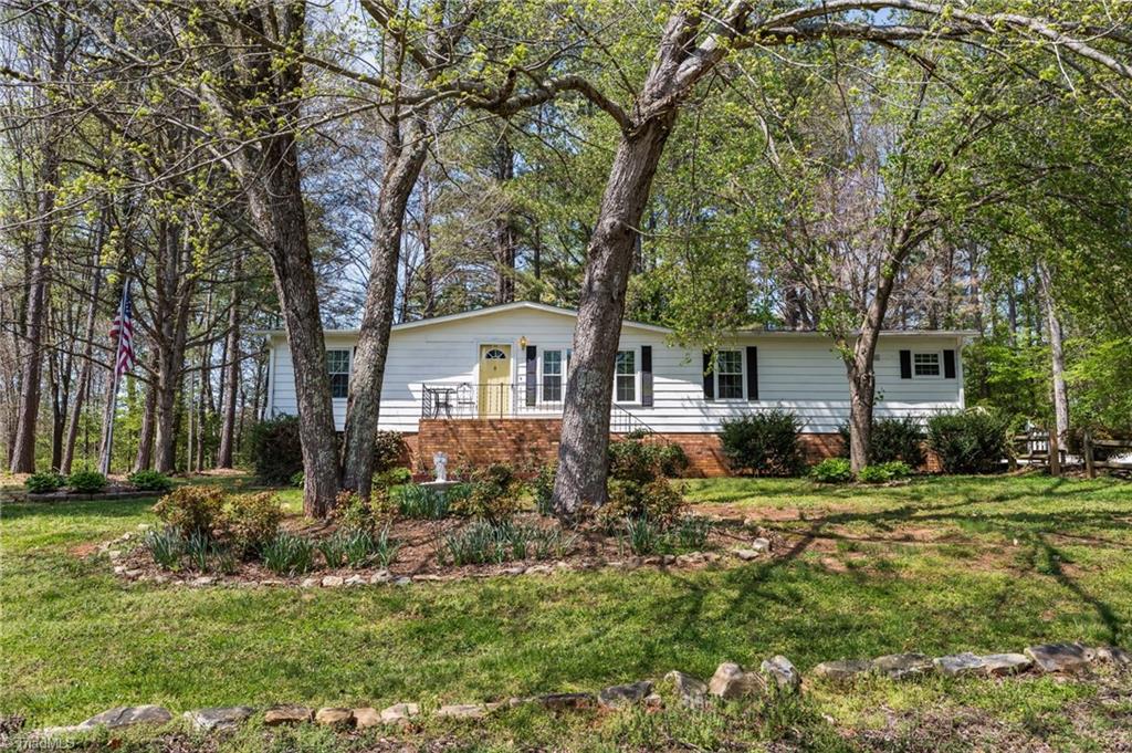 Photo of 190 Brightstar Lane, Lewisville, NC 27023 (MLS # 1214409)