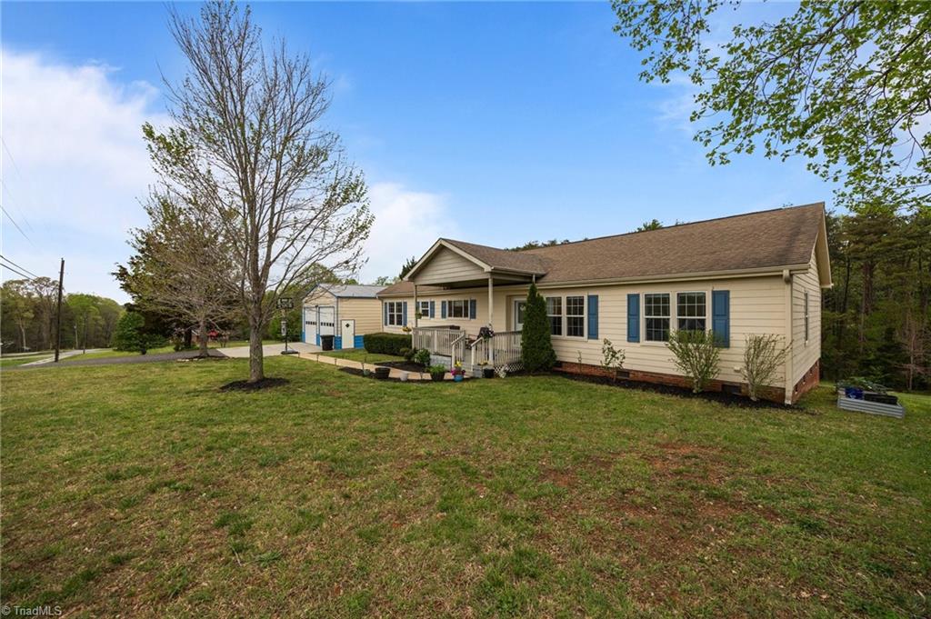 9027 Cook Farm Road, Belews Creek, North Carolina image 2
