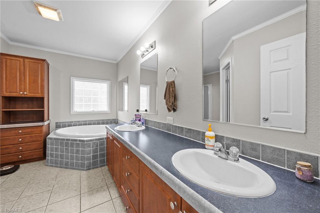 9027 Cook Farm Road, Belews Creek, North Carolina image 17