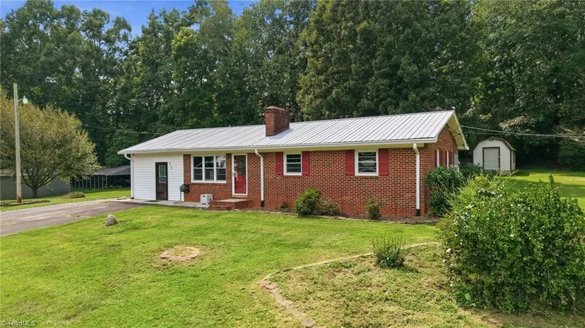 212 Circle Drive, photo 1 of 46