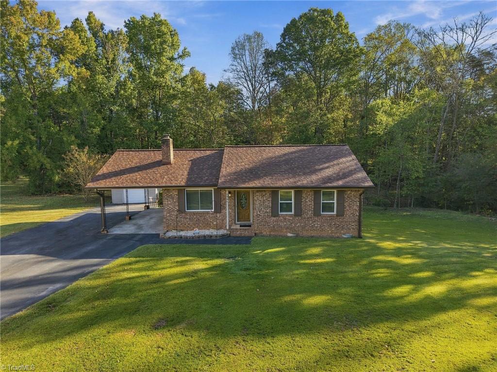 8904 Ridge Forest Lane