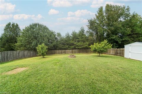 A home in Kernersville