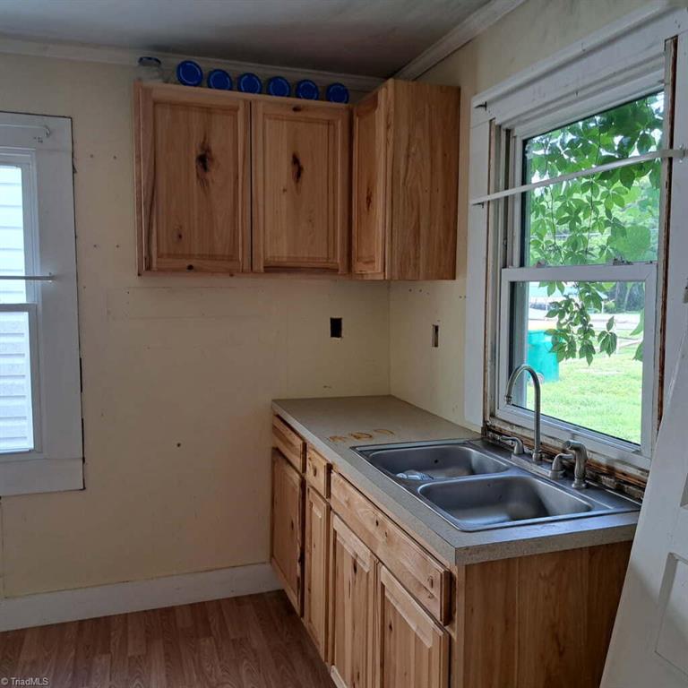 5426 Cedarbrook Road, Jonesville, North Carolina image 2