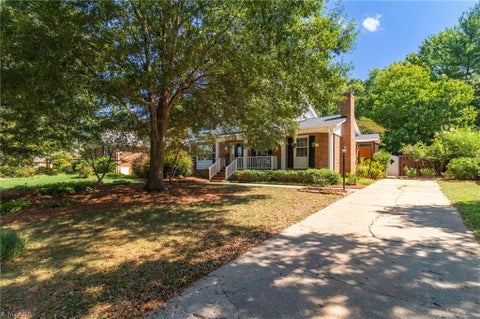 Homes For Sale - 2014 Medhurst Drive<br/> Greensboro, NC 27410