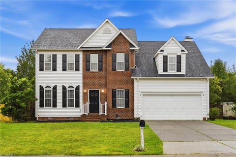 Homes For Sale - 3311 Sumter Drive<br/> High Point, NC 27265