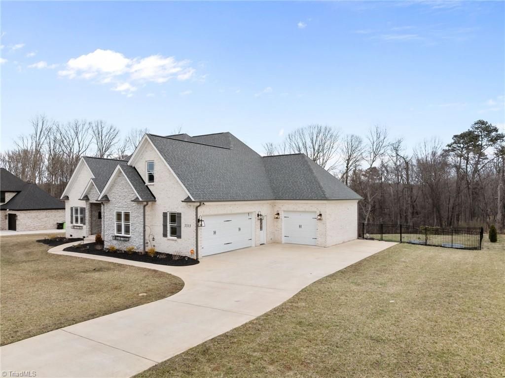 Photo of 5513 Palermo Trail, Oak Ridge, NC 27310 (MLS # 1210208)