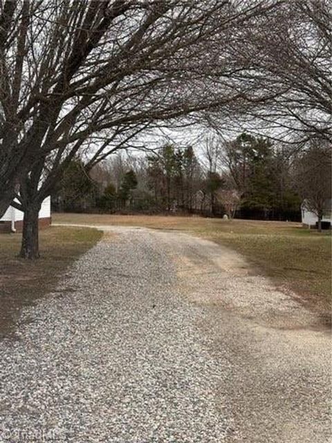 Vacant Land For Sale - 1541 Pecan Lane<br/> Forsyth County, Kernersville, NC 27284