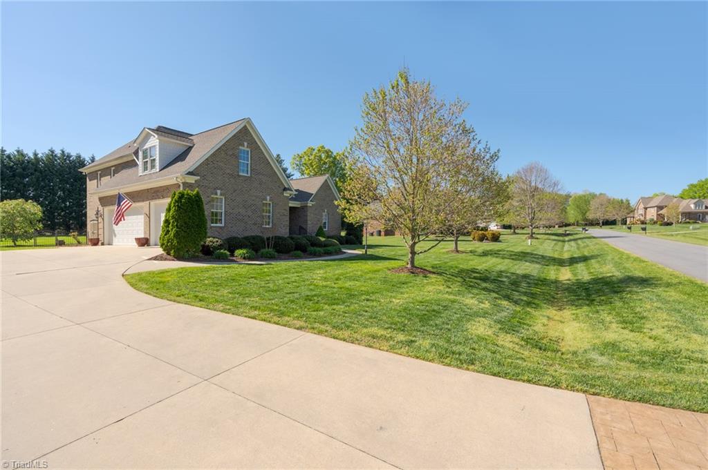 7021 Carriage Cove Drive, Oak Ridge, North Carolina image 4