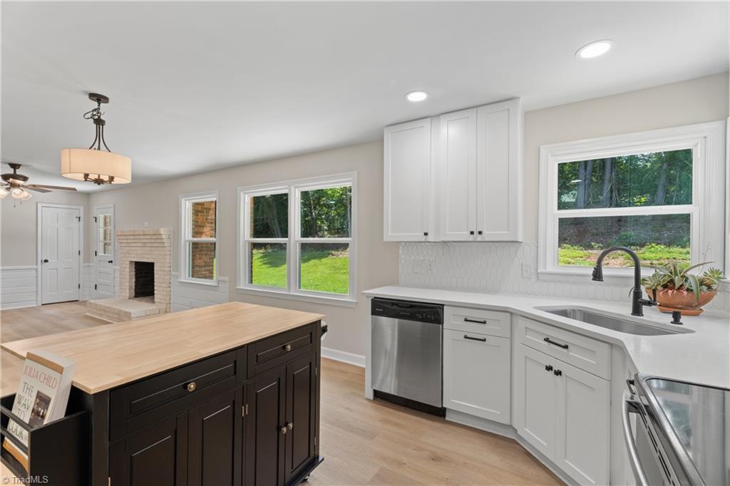 Pfafftown, North Carolina 27040, United States, 3 Bedrooms Bedrooms, ,2 BathroomsBathrooms,Residential,Active,179223