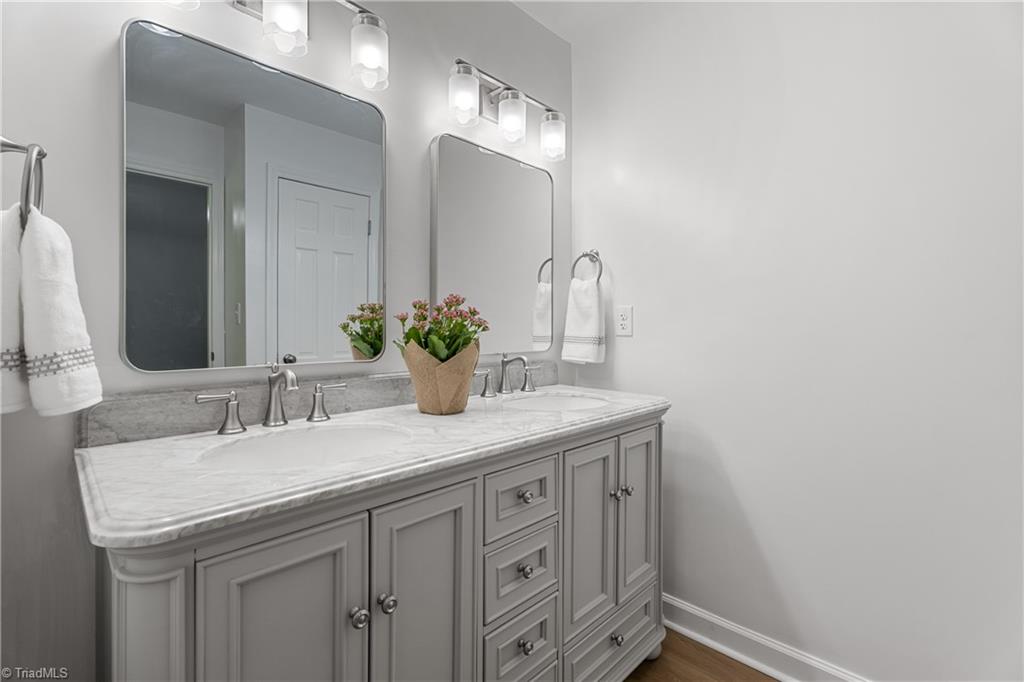 Pfafftown, North Carolina 27040, United States, 3 Bedrooms Bedrooms, ,2 BathroomsBathrooms,Residential,Active,179223