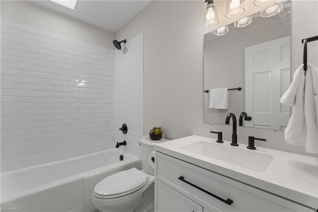 Pfafftown, North Carolina 27040, United States, 3 Bedrooms Bedrooms, ,2 BathroomsBathrooms,Residential,Active,179223