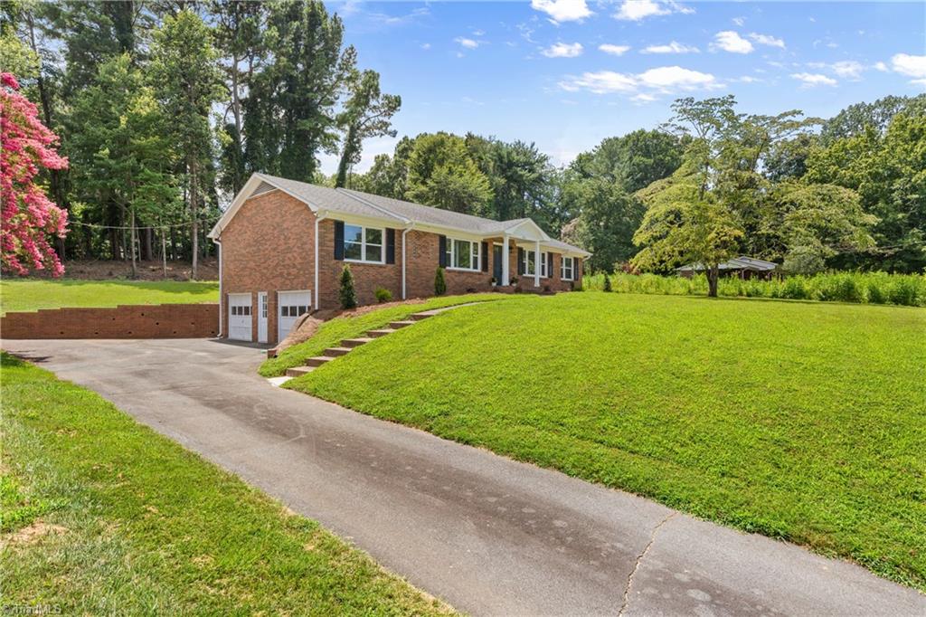 Pfafftown, North Carolina 27040, United States, 3 Bedrooms Bedrooms, ,2 BathroomsBathrooms,Residential,Active,179223