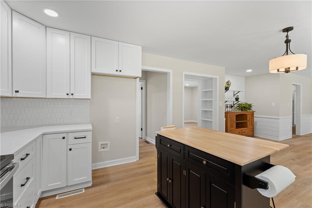 Pfafftown, North Carolina 27040, United States, 3 Bedrooms Bedrooms, ,2 BathroomsBathrooms,Residential,Active,179223