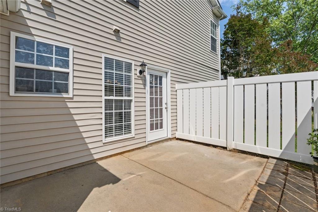 Kernersville, North Carolina 27284, United States, 3 Bedrooms Bedrooms, ,2 BathroomsBathrooms,Residential,Pending,148768