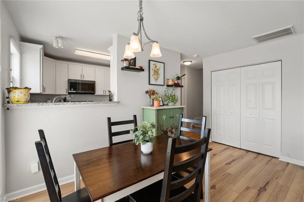 Kernersville, North Carolina 27284, United States, 3 Bedrooms Bedrooms, ,2 BathroomsBathrooms,Residential,Pending,148768