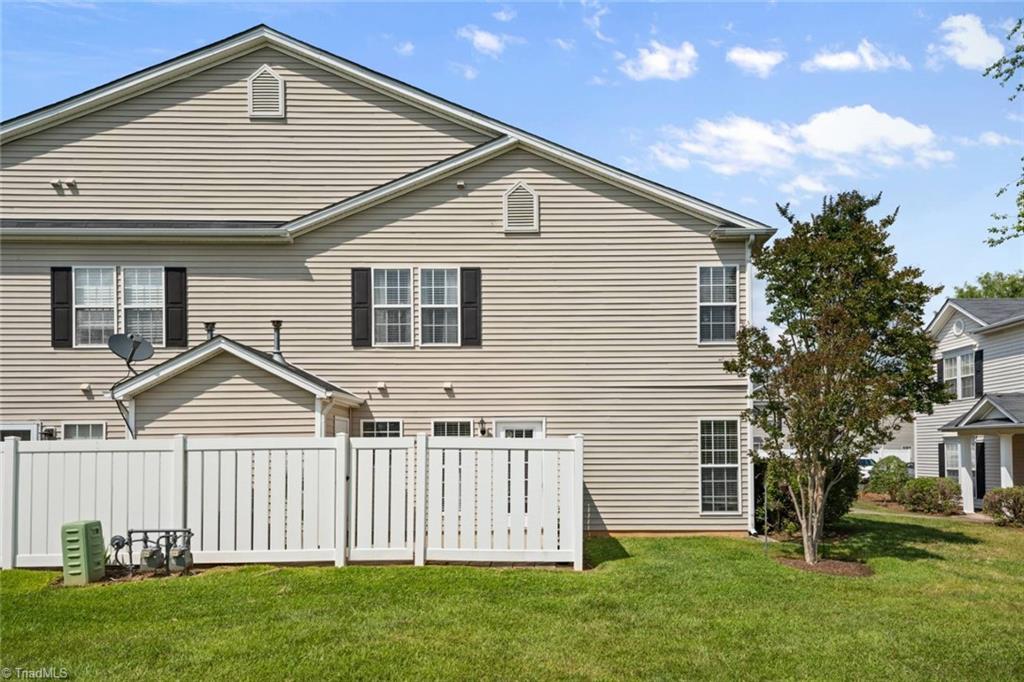 Kernersville, North Carolina 27284, United States, 3 Bedrooms Bedrooms, ,2 BathroomsBathrooms,Residential,Pending,148768