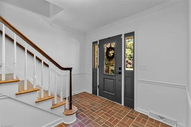 505 Hobbs Road, photo 3 of 44