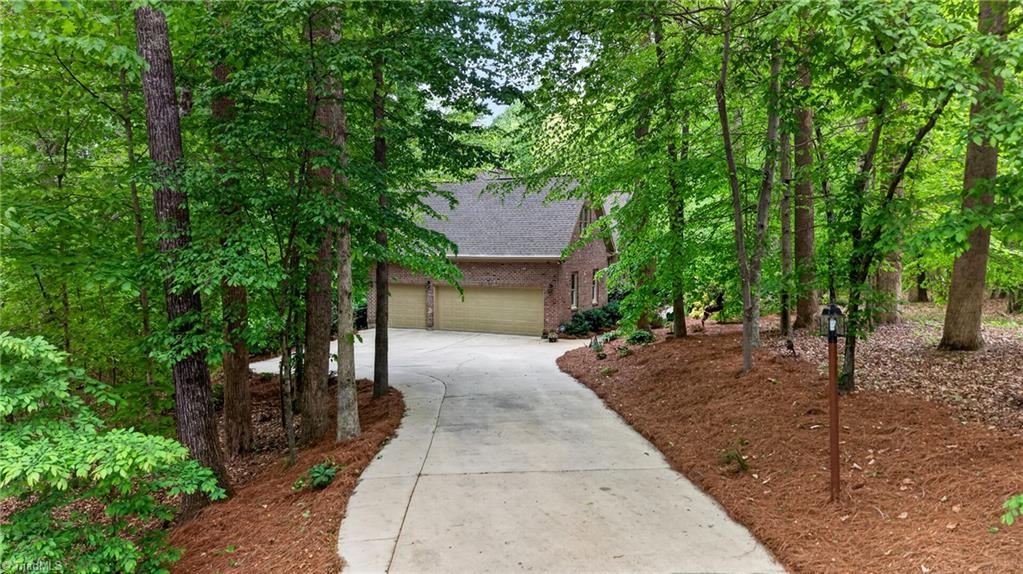 5407 Deer Trail Road