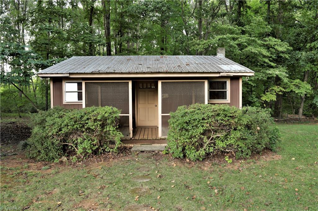 Photo 24 of 28 of 531 Bouldin Road house