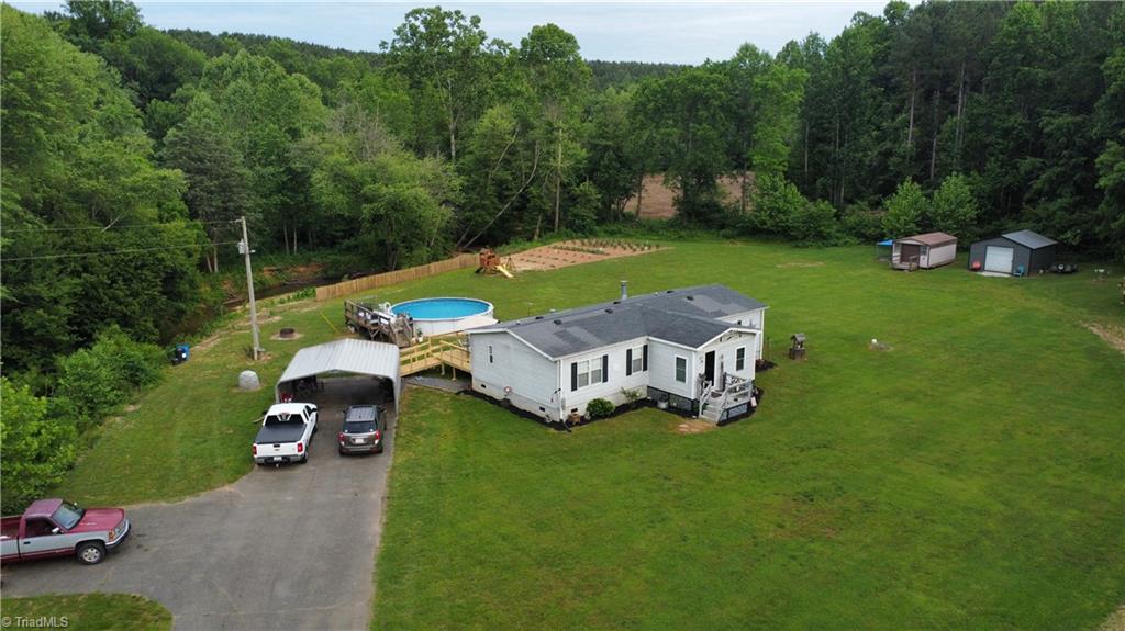 359 Hogan Creek Road, Siloam, North Carolina image 1