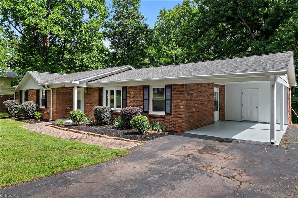 2409 Wickham Road, Kernersville, North Carolina image 5