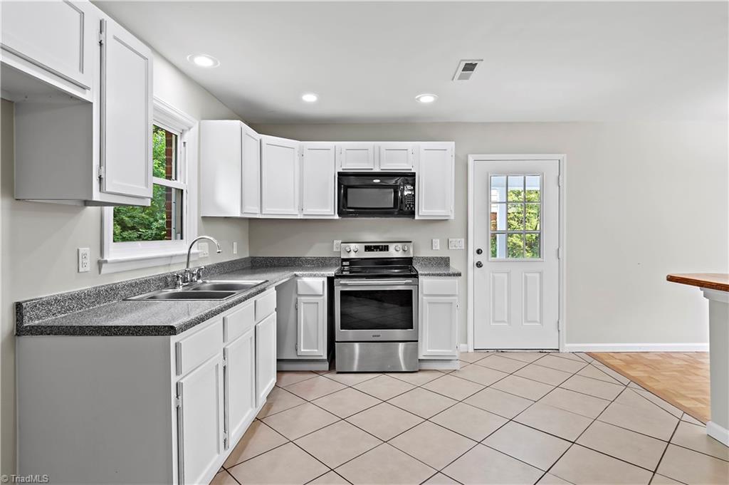 2409 Wickham Road, Kernersville, North Carolina image 13