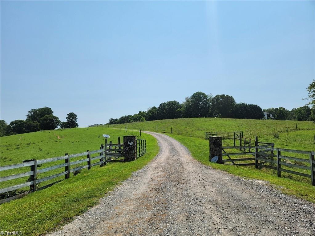 300 Tom Hunter Road, Pilot Mountain, North Carolina image 8