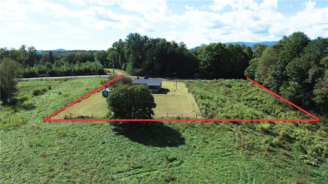 605 Liberty School Road, photo 4 of 25