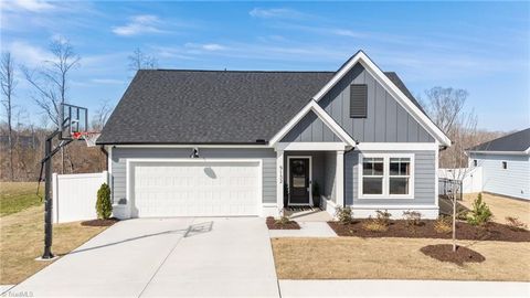 Homes For Sale - 9132 Stoney River Lane<br/> Kernersville, NC 27284