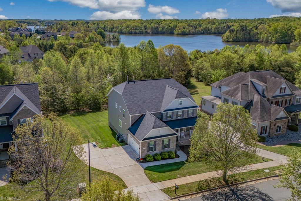 4424 Bonnie Loch Drive, Burlington, North Carolina image 1