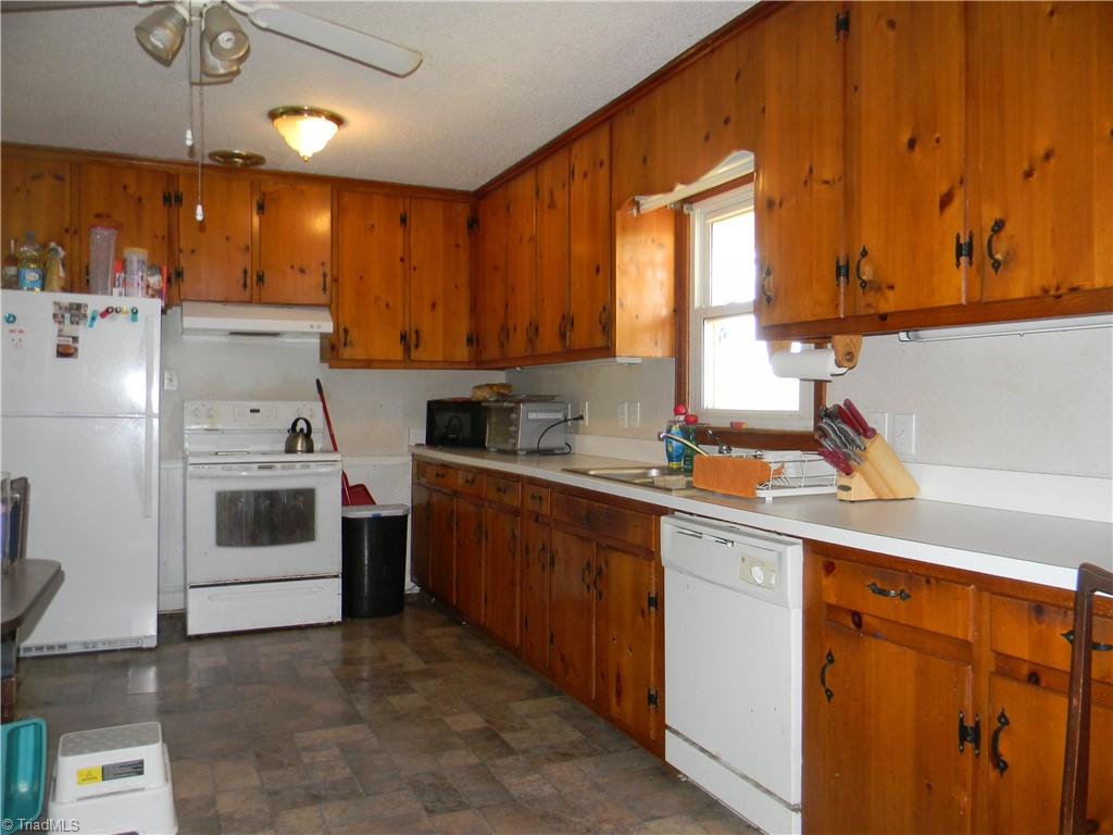 6012 Rock Quarry Road, McLeansville, North Carolina image 7