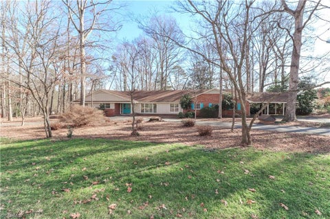 Photo for 251 Gleneagles Road E