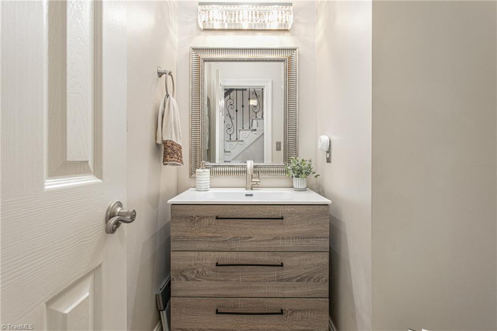 5913 Tarleton Drive, Oak Ridge, North Carolina image 26