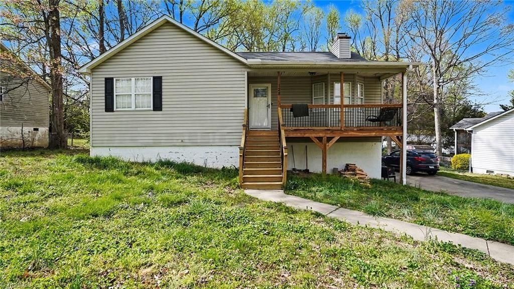 Photo of 128 Meadow Wood Drive, Thomasville, NC 27360 (MLS # 1214308)