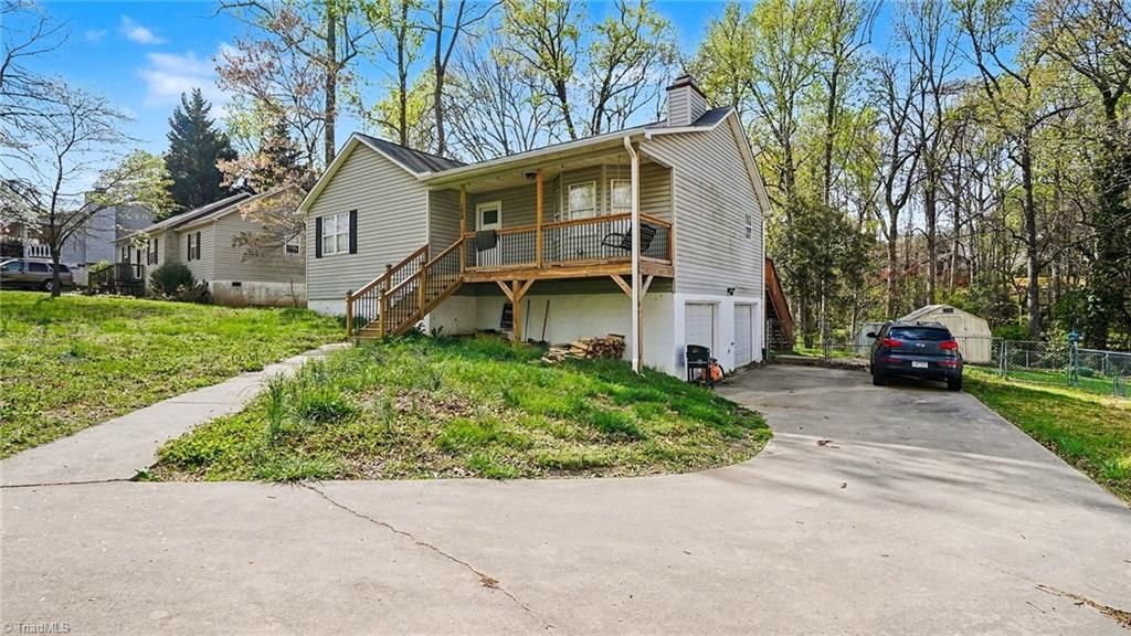 Photo of 128 Meadow Wood Drive, Thomasville, NC 27360 (MLS # 1214308)