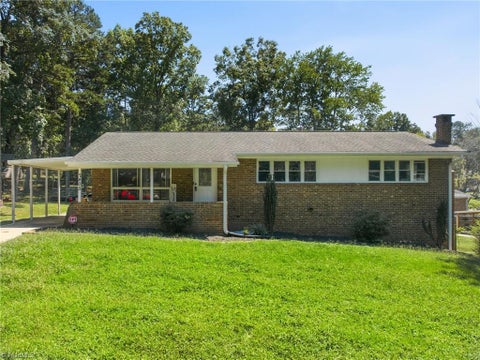 Homes For Sale - 2405 Denver Drive<br/> Greensboro, NC 27406