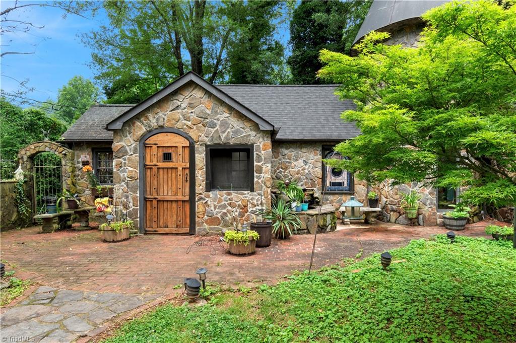 341 N Oak Street, Statesville, North Carolina image 2
