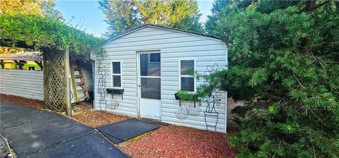 A home in Mount Airy