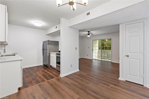 Condo For Sale - 521 Mystic Drive #E<br/> Greensboro, NC 27406