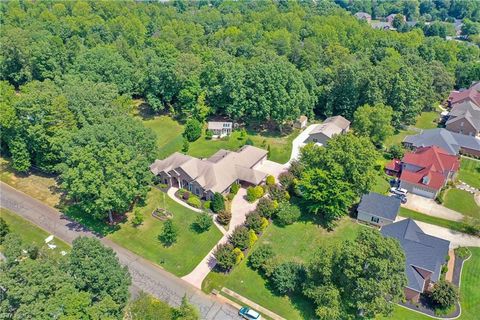 A home in Kernersville