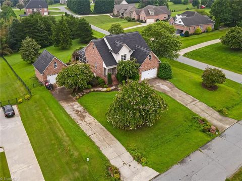 112 Redberry Lane Winston-Salem NC 27107