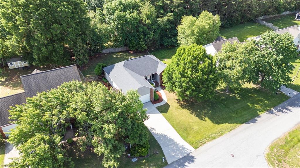 4130 Birchgarden Drive, High Point, North Carolina image 32