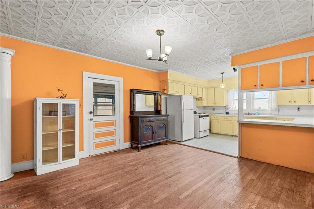 10868 Cherry Grove Road