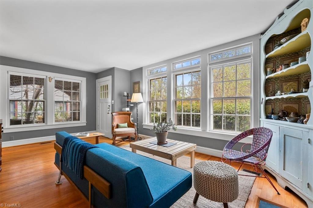 Greensboro, North Carolina 27405, United States, 3 Bedrooms Bedrooms, ,2 BathroomsBathrooms,Residential,Pending,106836