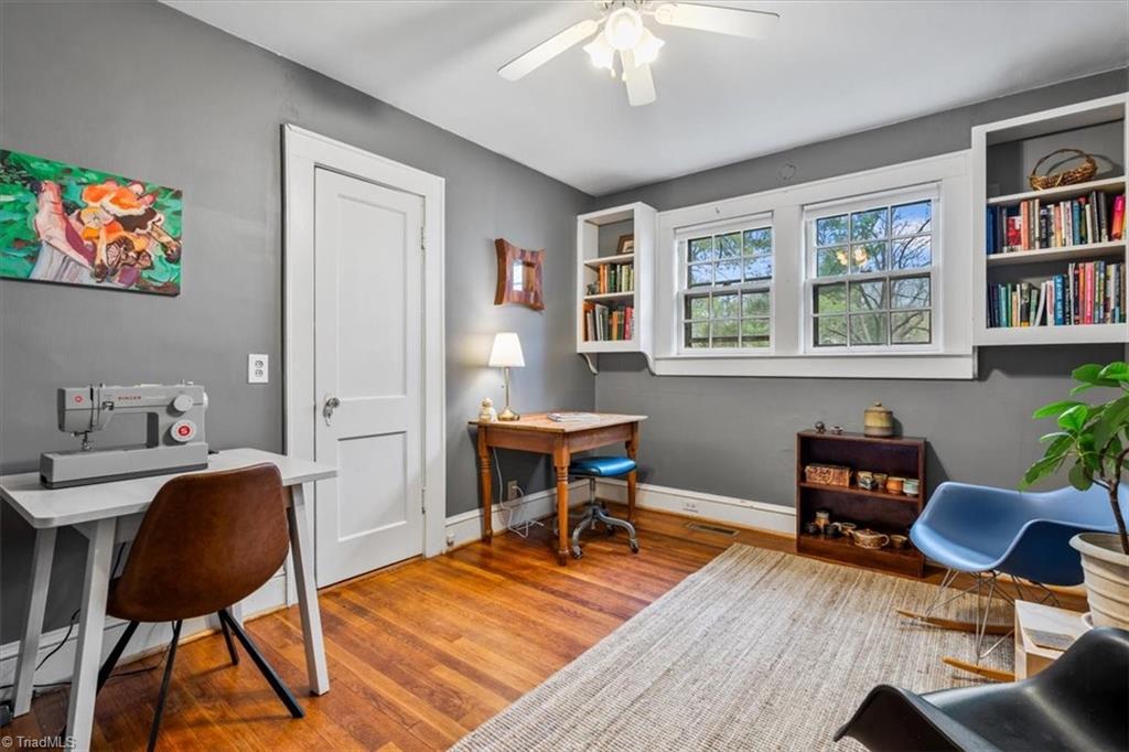 Greensboro, North Carolina 27405, United States, 3 Bedrooms Bedrooms, ,2 BathroomsBathrooms,Residential,Pending,106836