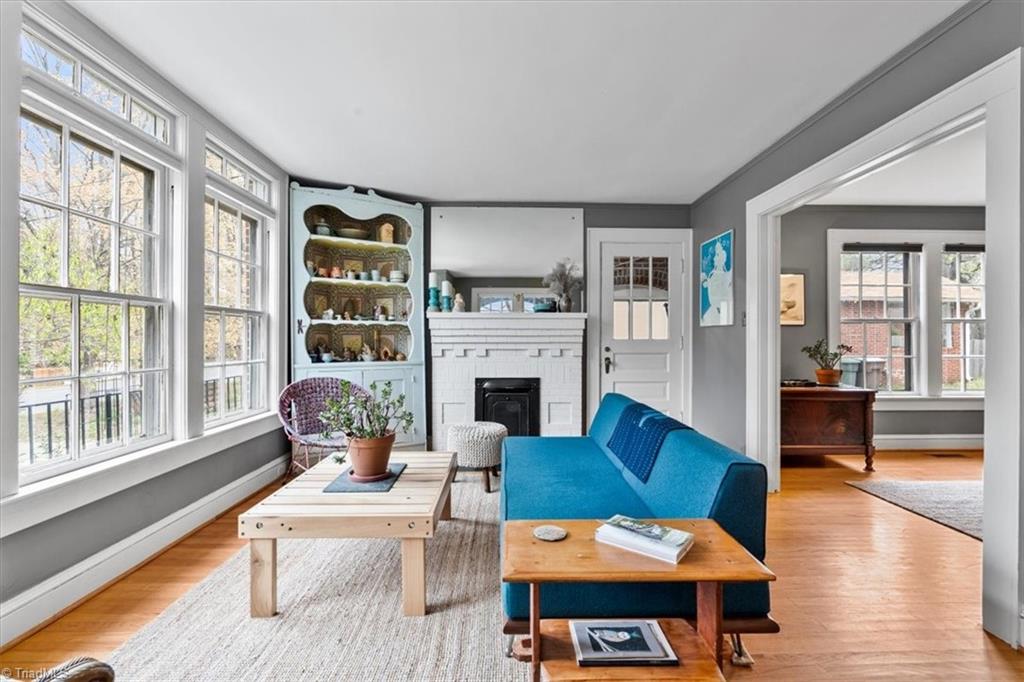 Greensboro, North Carolina 27405, United States, 3 Bedrooms Bedrooms, ,2 BathroomsBathrooms,Residential,Pending,106836