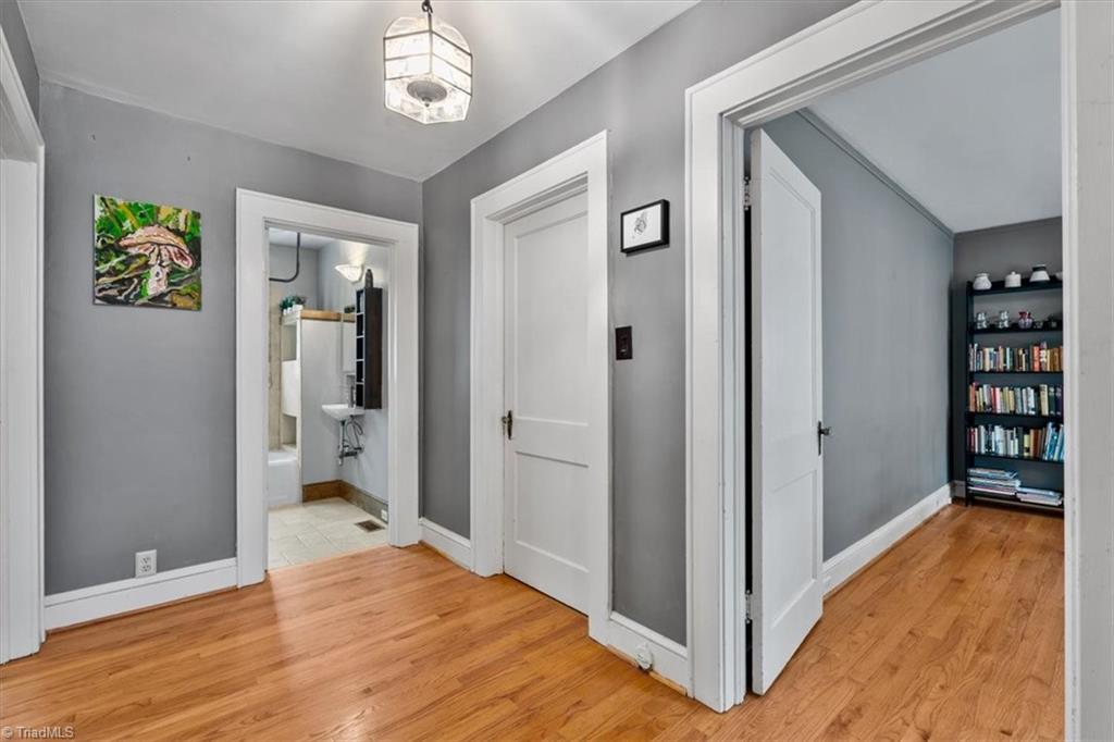 Greensboro, North Carolina 27405, United States, 3 Bedrooms Bedrooms, ,2 BathroomsBathrooms,Residential,Pending,106836