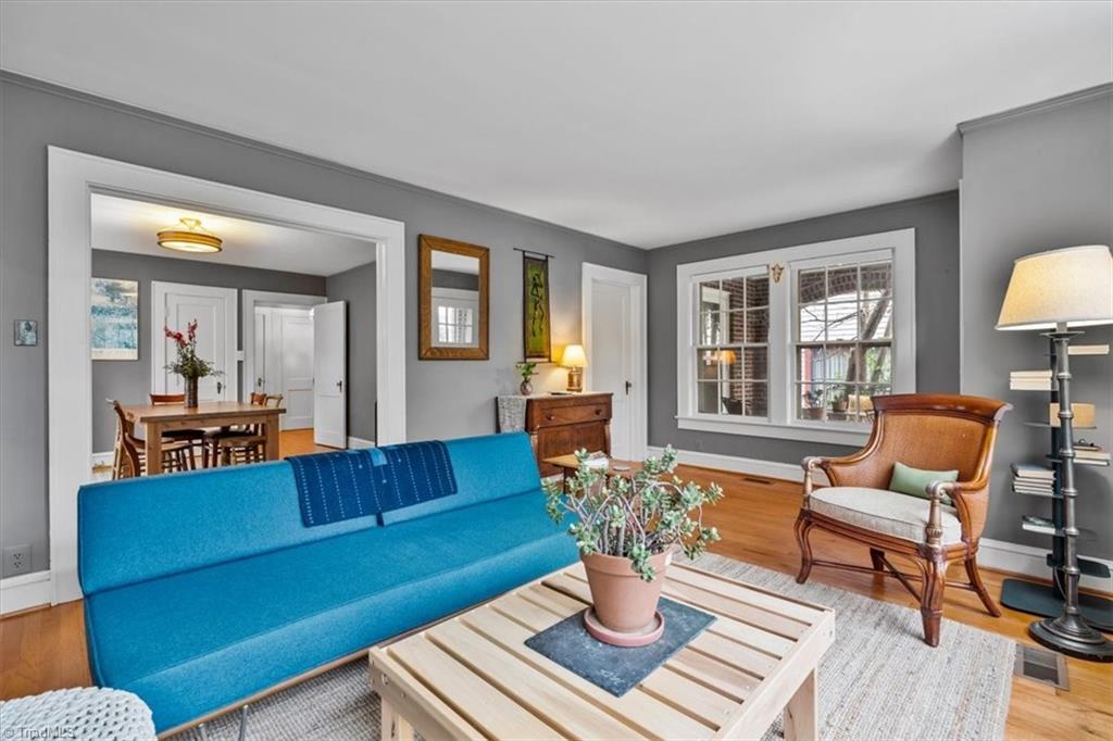 Greensboro, North Carolina 27405, United States, 3 Bedrooms Bedrooms, ,2 BathroomsBathrooms,Residential,Pending,106836