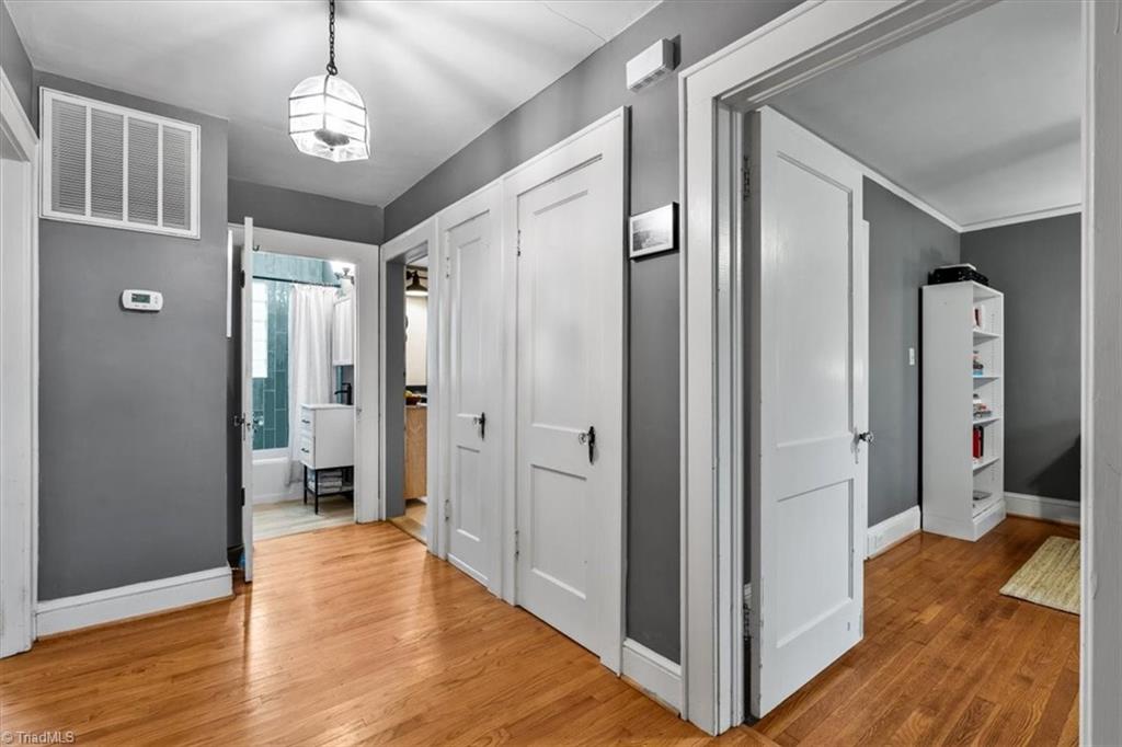 Greensboro, North Carolina 27405, United States, 3 Bedrooms Bedrooms, ,2 BathroomsBathrooms,Residential,Pending,106836